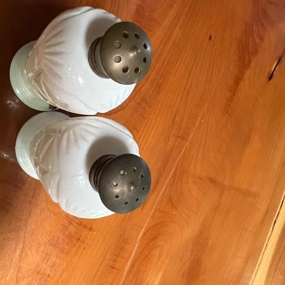 Vintage Napco Japan Souvenir Milk Glass Salt Pepper Shakers